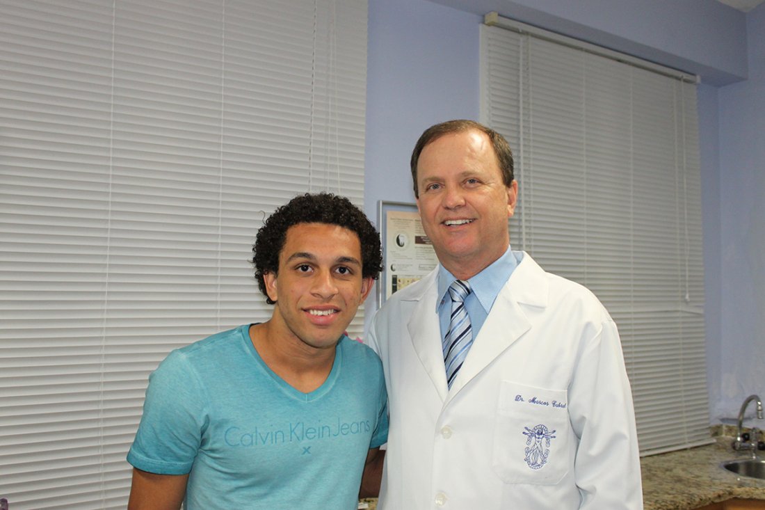 Dr. Marcos Cabral e o atleta Wellington Nem - Odontologia do Esporte